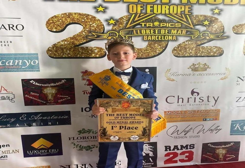 Brăileanul Raymond Dinu, la 7 ani, a fost desemnat cel mai bun copil model din Europa