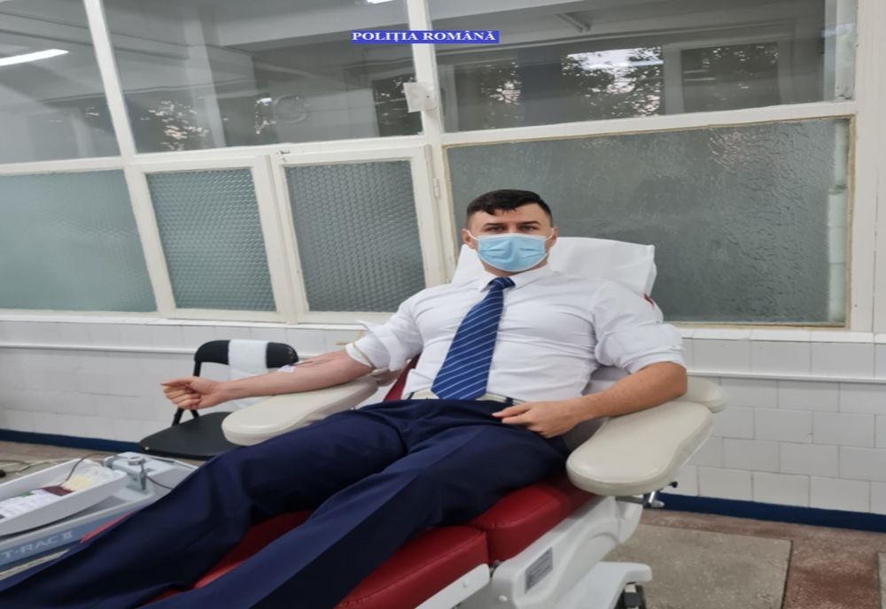 Polițiștii brăileni au donat sânge pentru semenii lor, în cadrul campaniei Ministerului Afacerilor Interne „PENTRU CA ALŢII SĂ TRĂIASCĂ, DONEAZĂ PLASMĂ”