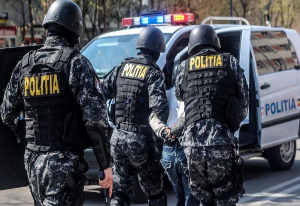 Focuri de armă și mașini distruse în comuna Viziru