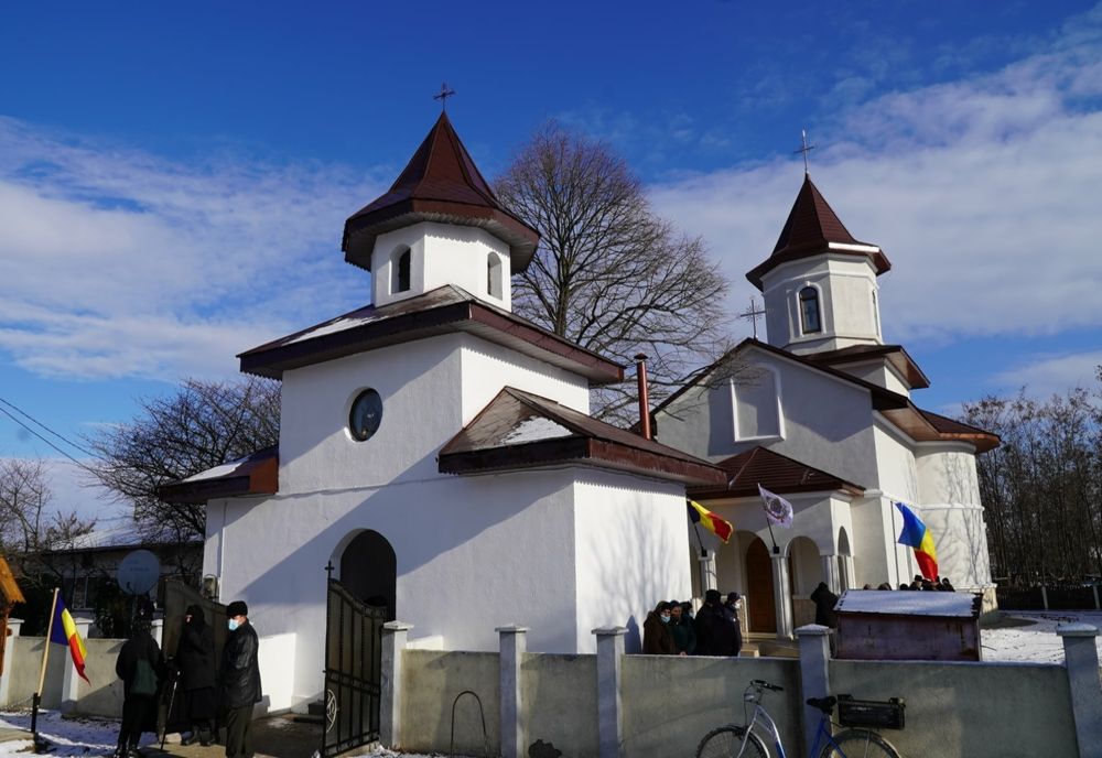 Arhiepiscopul Dunării de Jos a sfințit noua biserică din localitatea Cuza Vodă, comuna Salcia Tudor