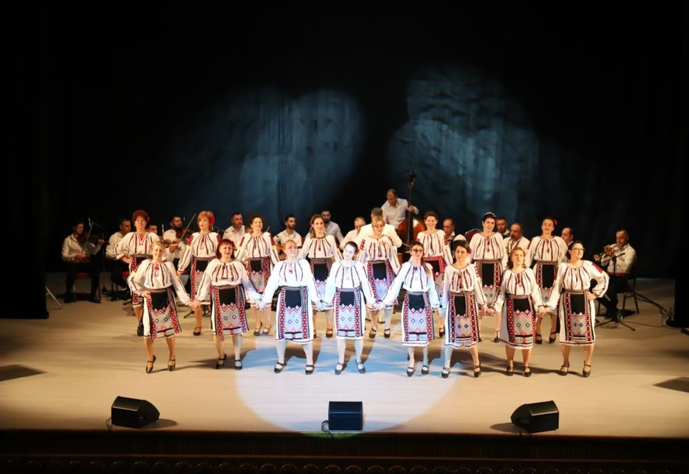 Spectacol organizat pentru a aduce publicul mai aproape de folclorul brăilean