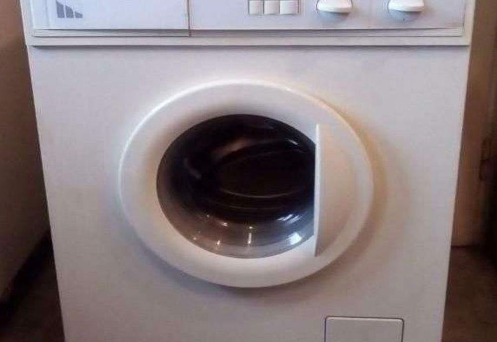 Brăilean cercetat penal după ce a furat o mașină de spălat rufe dintr-o locuință