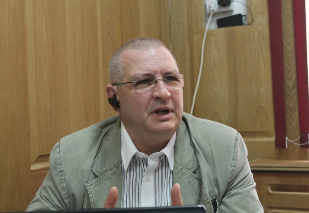 Video: Ce spune directorul Liceului de Arte Hariclea Darclee despre incidentul de săptămâna trecută petrecut în clasa a VI-a C