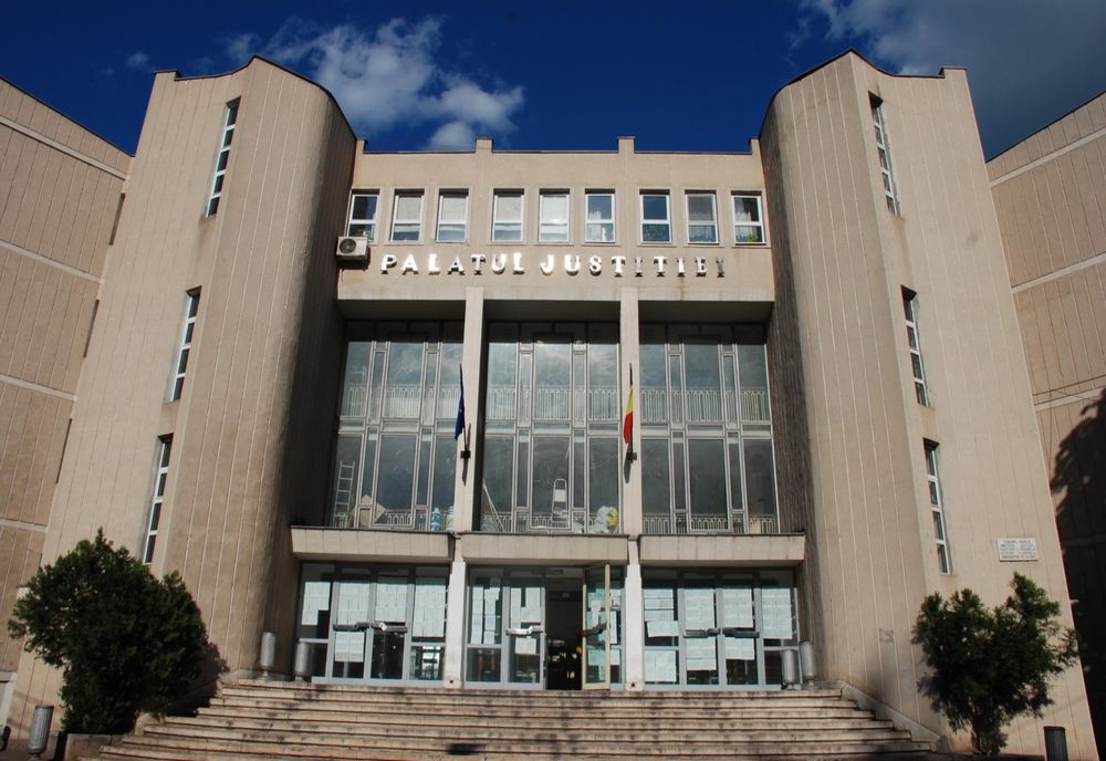 Președintele Iohannis a semnat numirile pentru 4 judecători și 3 procurori în județul Brăila