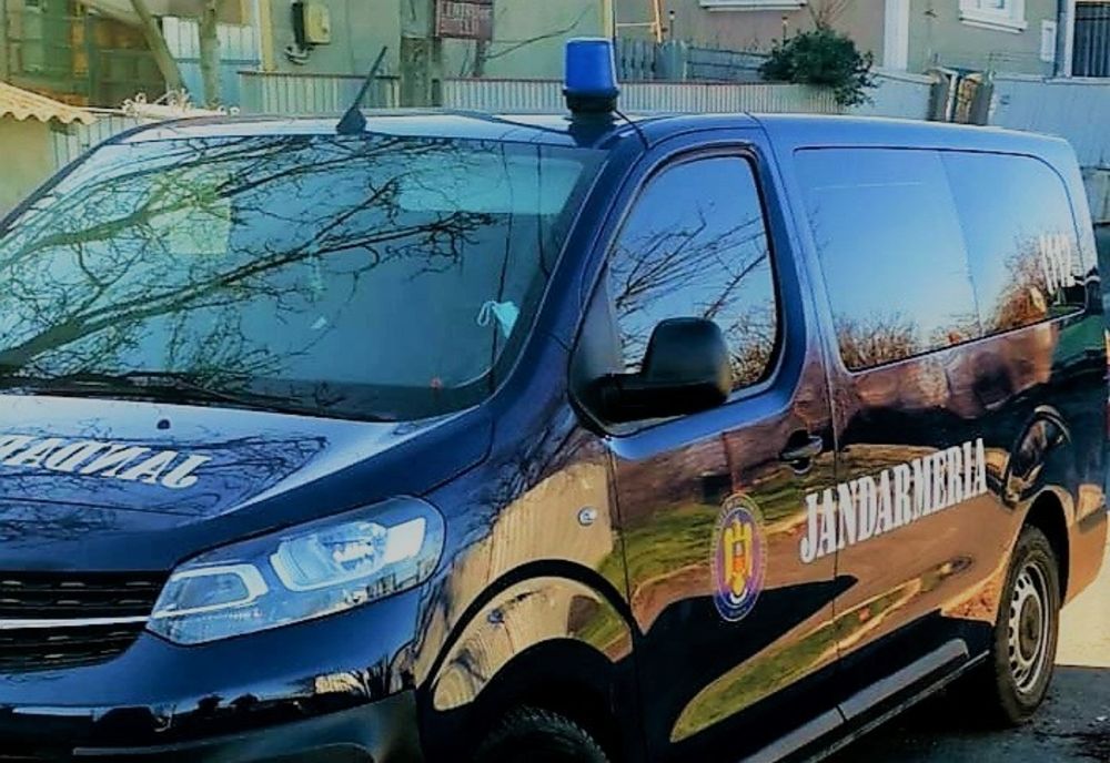 Suporter gălățean depistat de jandarmi cu materiale pirotehnice asupra sa la meciul de la Făurei