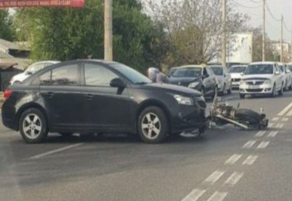 Motociclist accidentat pe Calea Călărașilor de un șofer care nu a acordat prioritate
