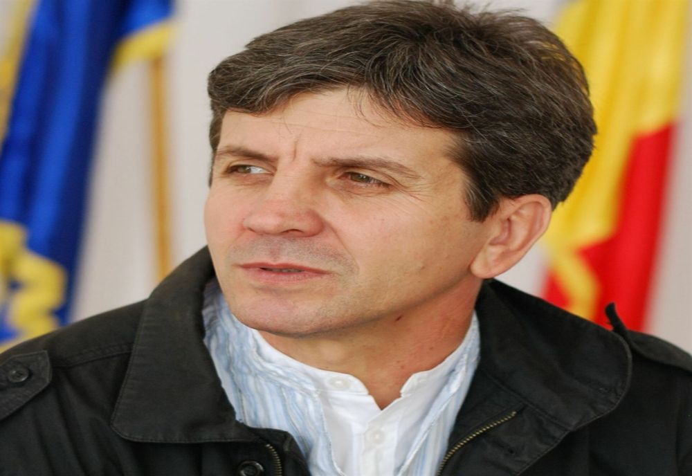 Caricaturistul Costel Pătrășcan, dat afară din spațiul în care-și desfășura activitatea, la Teatrul „Maria Filotti”