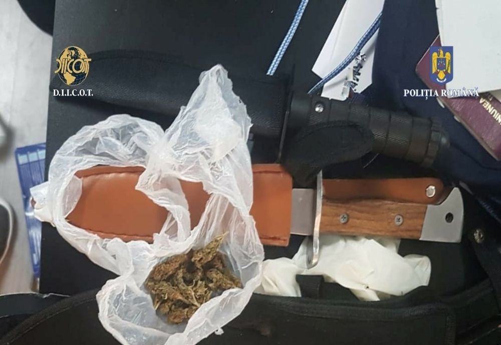 Arestați pentru trafic de droguri de risc