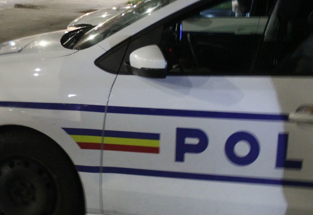 Cu o îmbibație alcoolică de 0,80 mg/l alcool pur în aerul expirat și fără permis se plimba cu mașina în localitatea de domiciliu