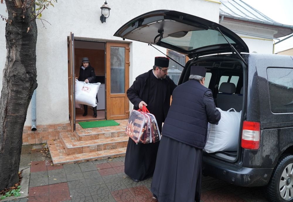 Parohia ”Sf. Filofteia” din Brăila a oferit sprijin semenilor aflaţi în dificultate