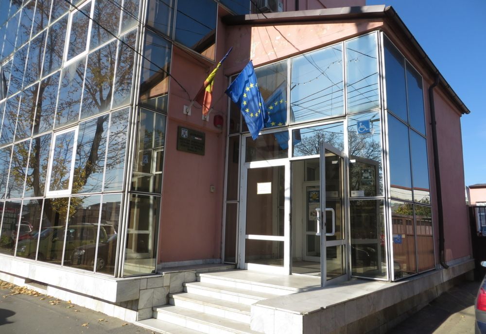 Prima de încadrare şi prima de instalare