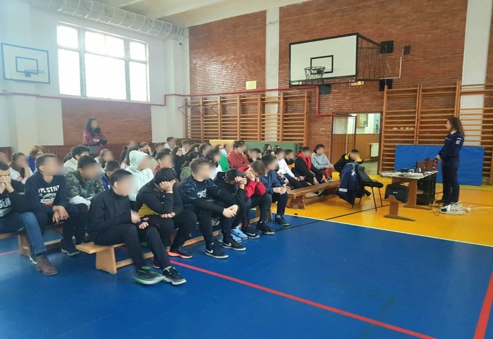 Activităţi preventive destinate protejării minorilor faţă de criminalitatea informatică