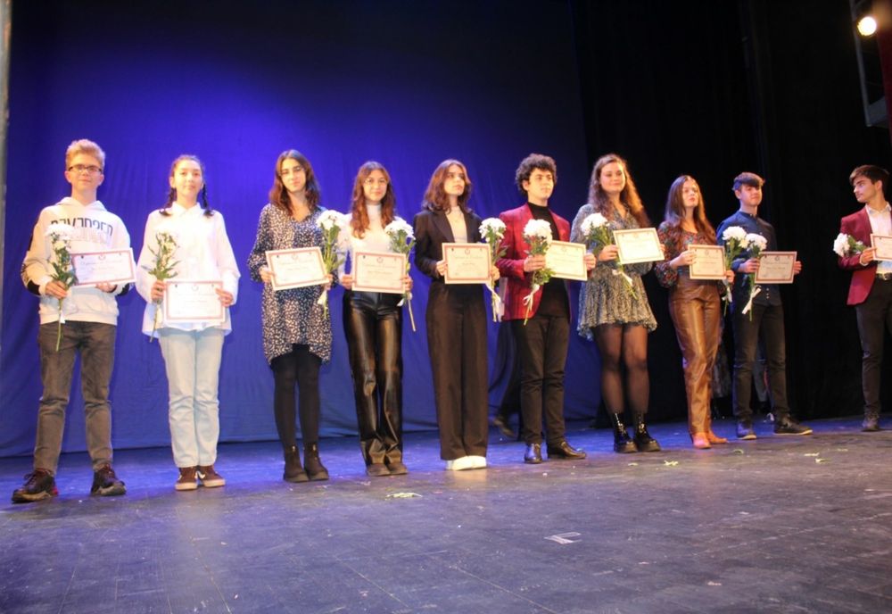 97 de elevi și profesori premiați în cadrul Galei de Excelență în Educație