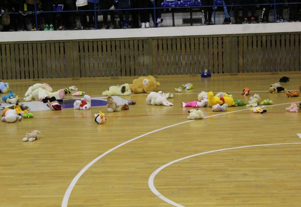 Eveniment inedit organizat de clubul de baschet Cuza Pirates Brăila în preajma Crăciunului