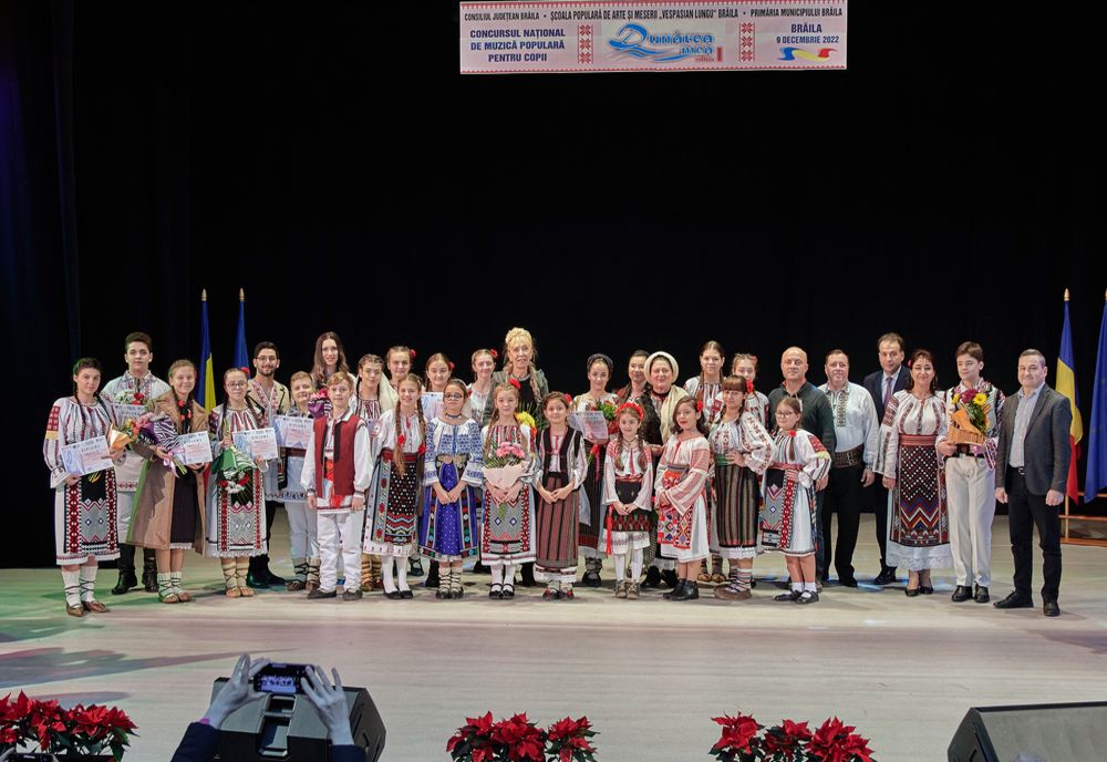 Numeroase prima ediţie a CONCURSULUI NAŢIONAL DE MUZICĂ POPULARĂ PENTRU COPII „DUNĂREA MEA”