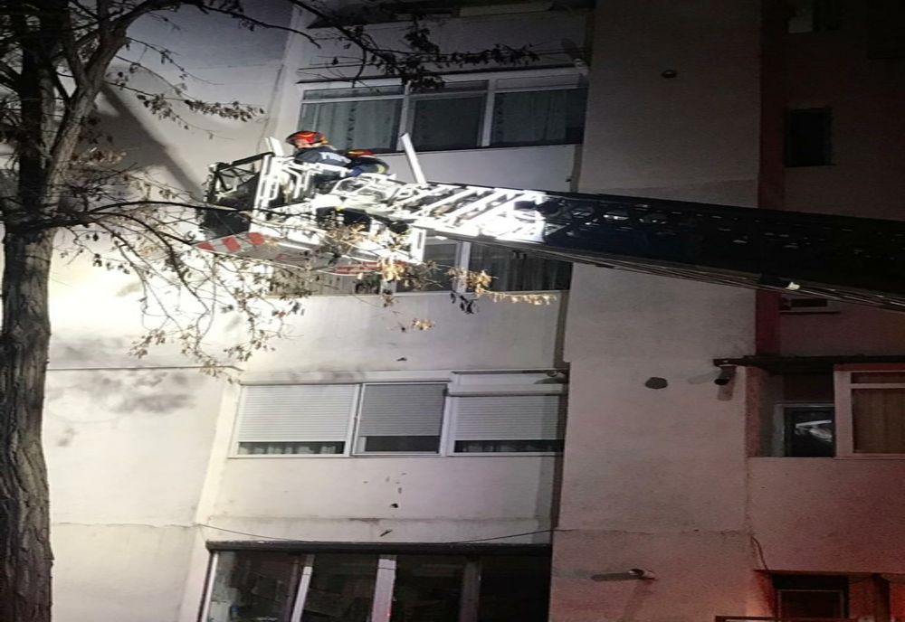 Foto: Explozie la un apartament din cartierul Viziru I, în municipiul Brăila