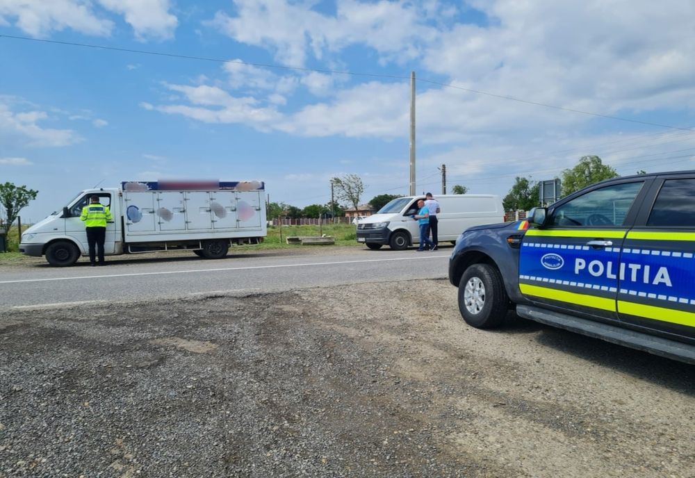 Polițiștii din cadrul Biroului pentru Protecția Animalelor Brăila au desfășurat o acțiune de verificare a transporturilor de animale
