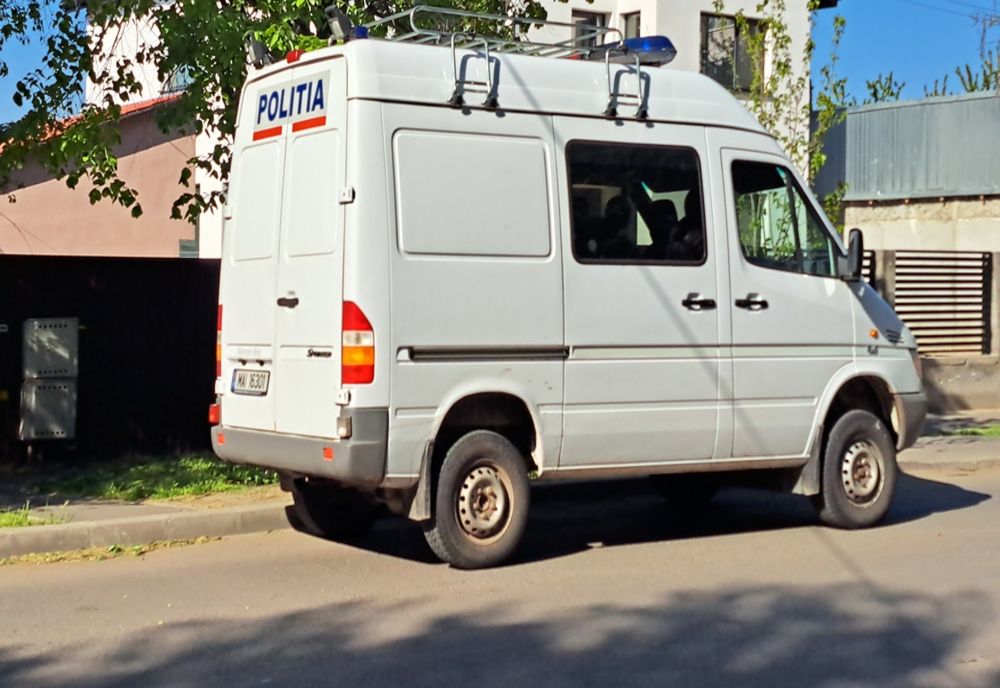 În luna mai aproape 1700 de persoane au fost luate în supraveghere în urma acțiunilor desfășurate de Poliția Română