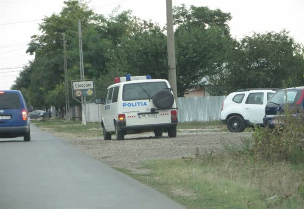 Zece percheziții la domiciliile mai multor persoane, pe raza comunei Chiscani