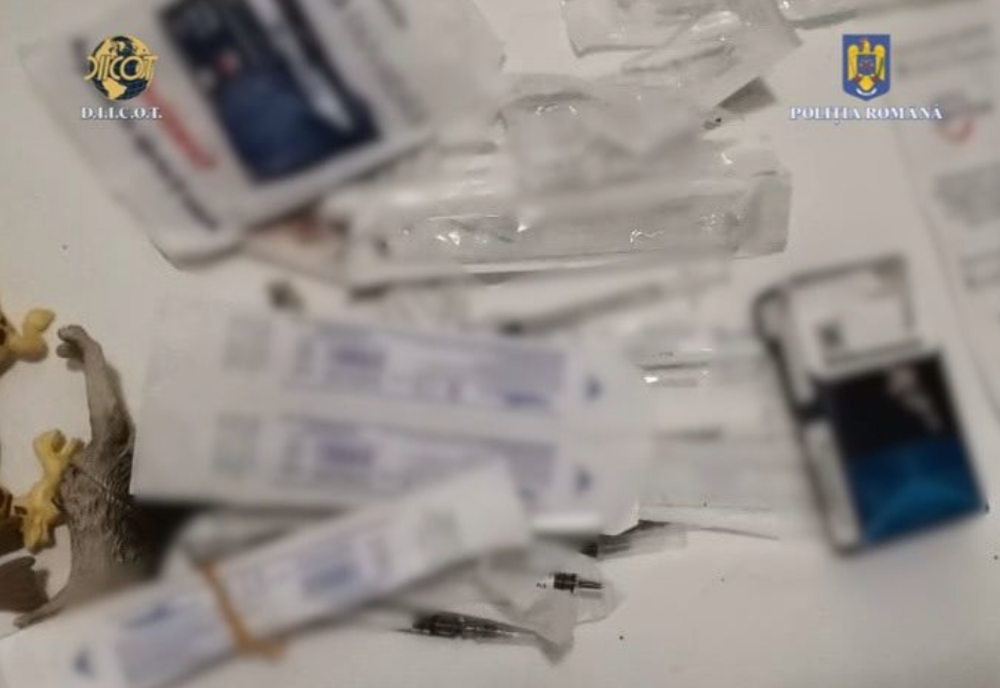 Caz șocant la Brăila. Droguri vândute de la geamul apartamentului