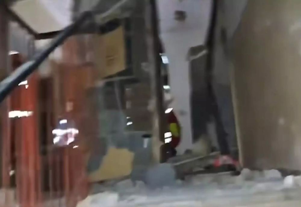 EXPLOZIE PUTERNICĂ ÎNTR-UN BLOC DIN BRĂILA 