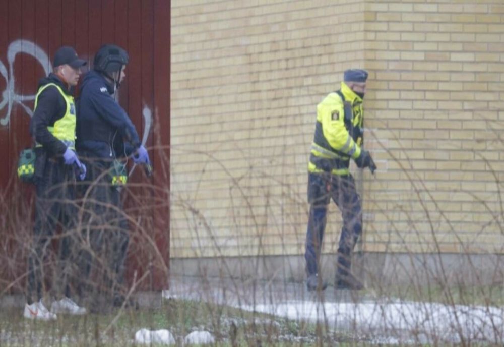 ATAC ARMAT ÎNTR-O ȘCOALĂ DIN SUEDIA: CINCI PERSOANE ÎMPUȘCATE, ATACATORUL S-AR FI SINUCIS