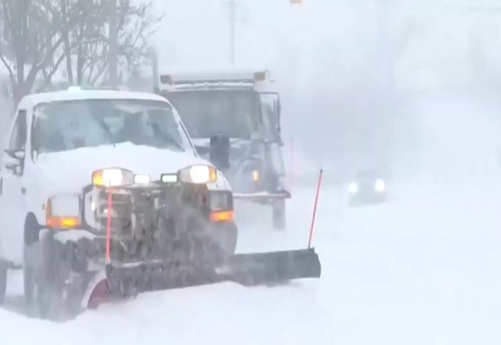 România, lovită de cel mai crunt episod de iarnă: cod portocaliu de viscol și ninsori