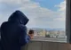 O profesoară din Brăila susține că un ”așa zis polițist” a sunat-o cu număr ascuns să îi ceară ca fiica ei să iasă pe balcon să confirme că respectă izolarea la domiciliu