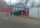 Rupt de beat a intrat cu mașina în gardul unui consătean