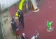 Video: Parcul de joacă transformat în bar de doi bărbați