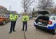 Flori și sfaturi preventive pregătite de polițiștii rutieri brăileni pentru participantele la trafic