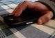Invitată în casă să i se ofere mâncare, o minora a furat două telefoane