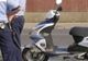 Un bărbat din Berteștii de Jos, arestat la domiciliu, găsit de polițiști plimbându-se cu mopedul prin sat