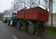 Conducea un tractor pe DJ212 fără permis de conducere și cu remorcă neînmatriculată 